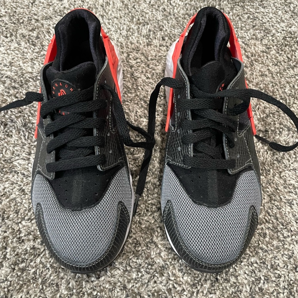 Nike Huarache Sneakers Size 6Y